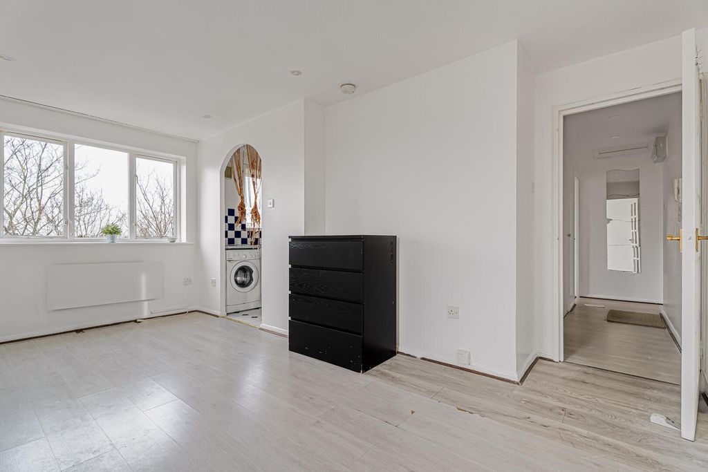 Property photo 2 of 19 Living Room