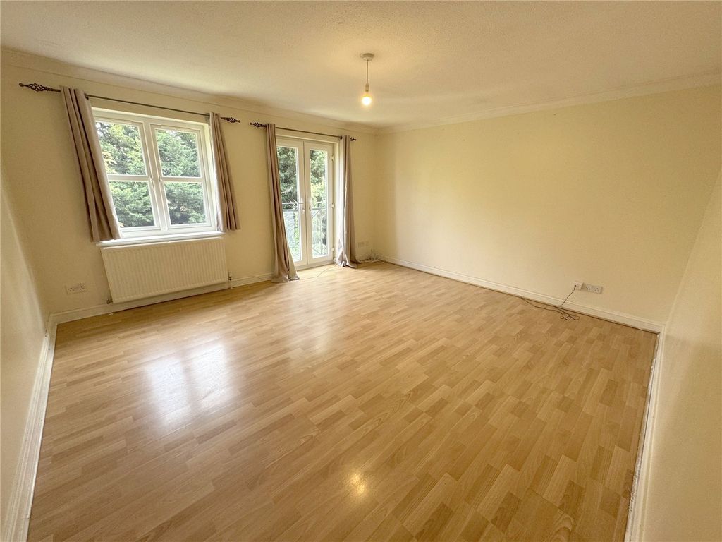 Property photo 1 of 7 Picture No. 25