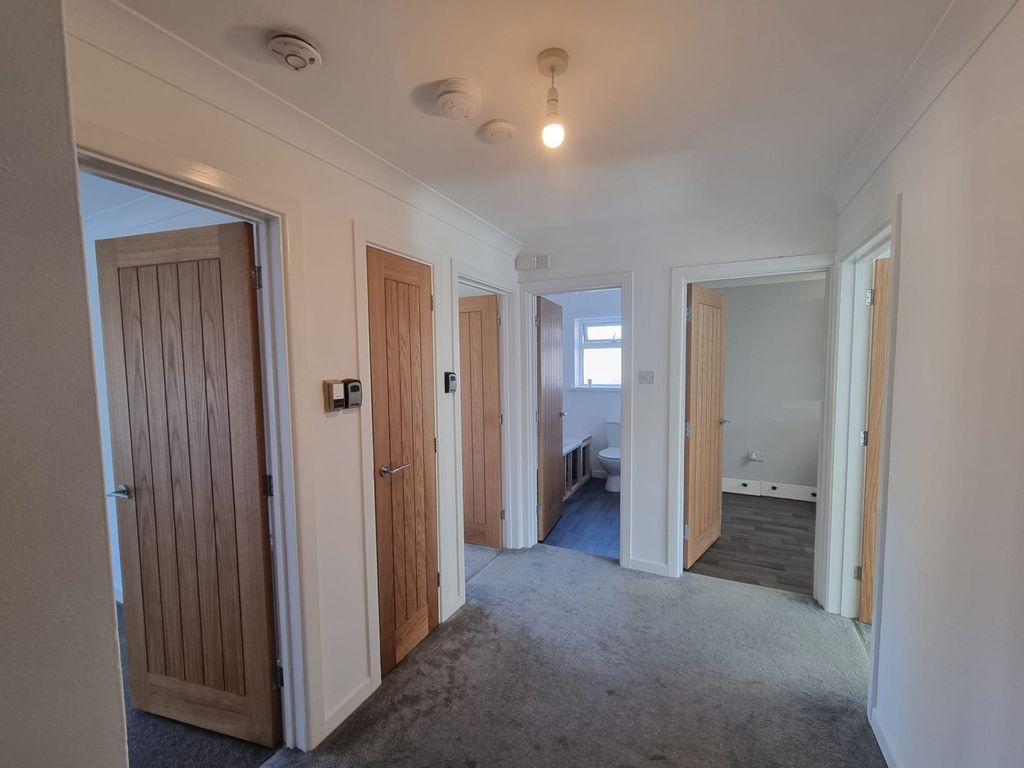 Property photo 3 of 12 Gallery