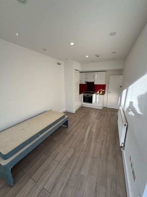 Property photo 3 of 11 Photo 19