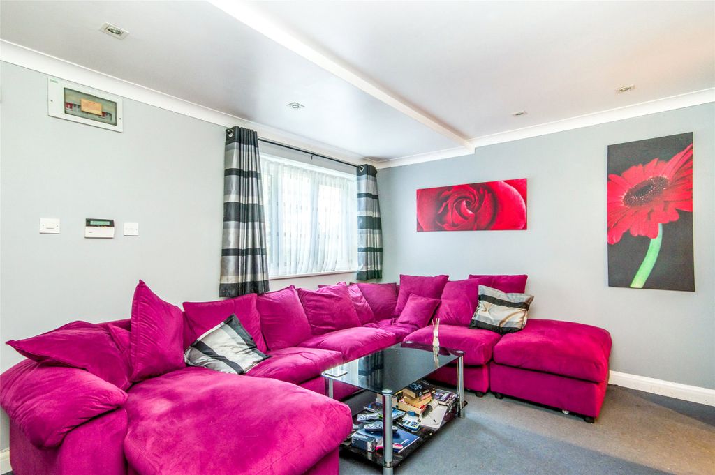 Property photo 3 of 10 Picture No. 18