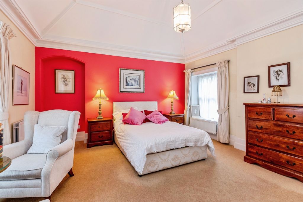 Property photo 2 of 24