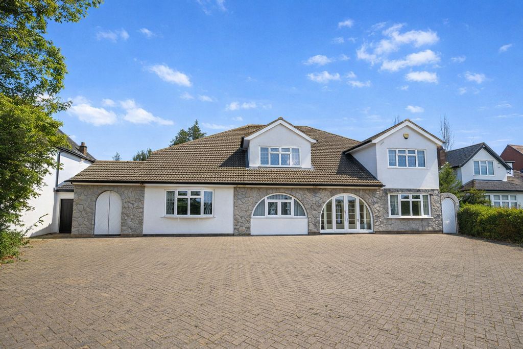 Property photo 1 of 25