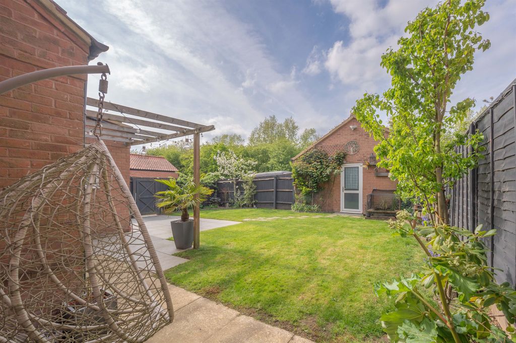 Property photo 2 of 21