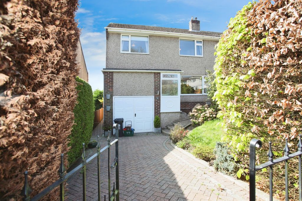 Property photo 1 of 20