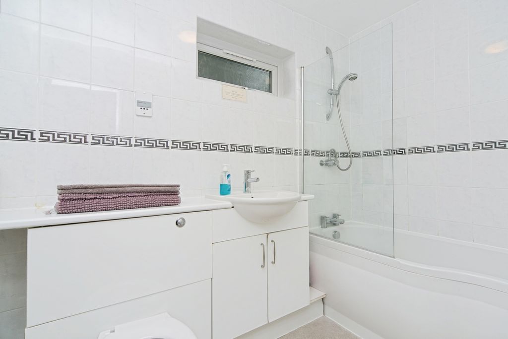 Additional image 11 of 2 bed flat for saleDeganwy Beach, Deganwy, Conwy LL31