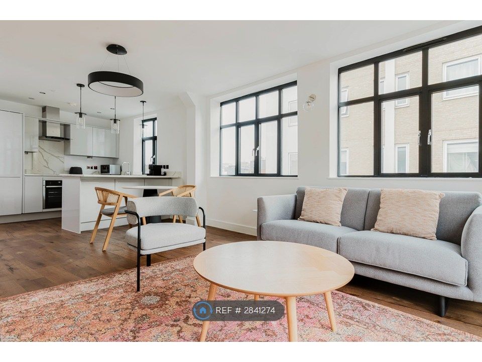 Property photo 1 of 17 Living Room &amp; Kitchen