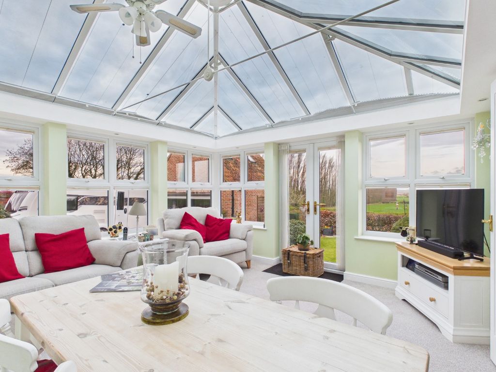 Property photo 3 of 24 4880396