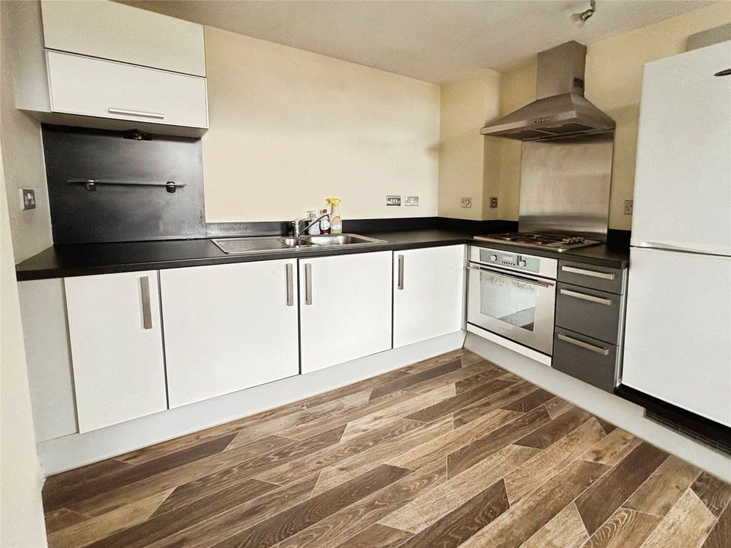 Property photo 2 of 5 Kitchen