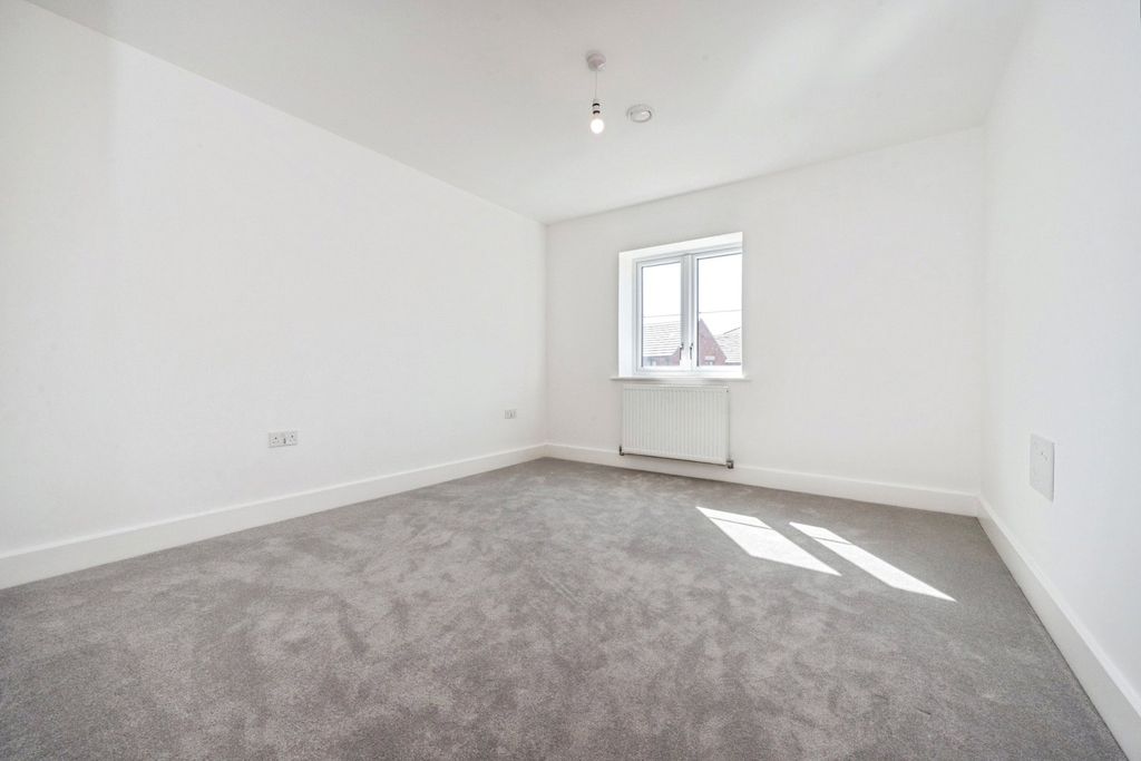 Property photo 3 of 3 Picture No. 06