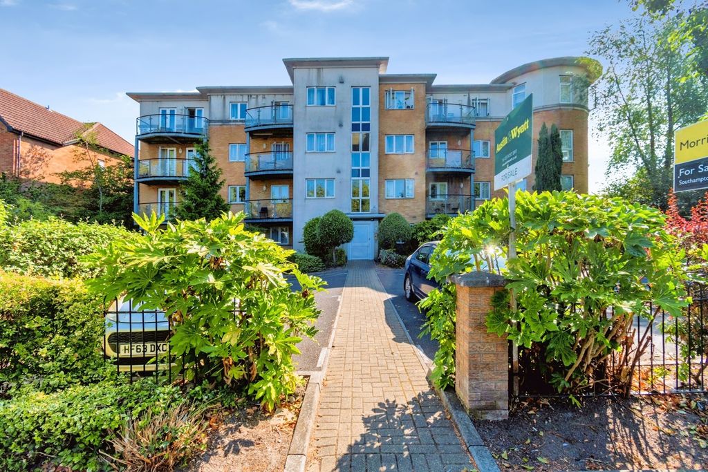 Property photo 1 of 18 Pbox-Img.Jpg