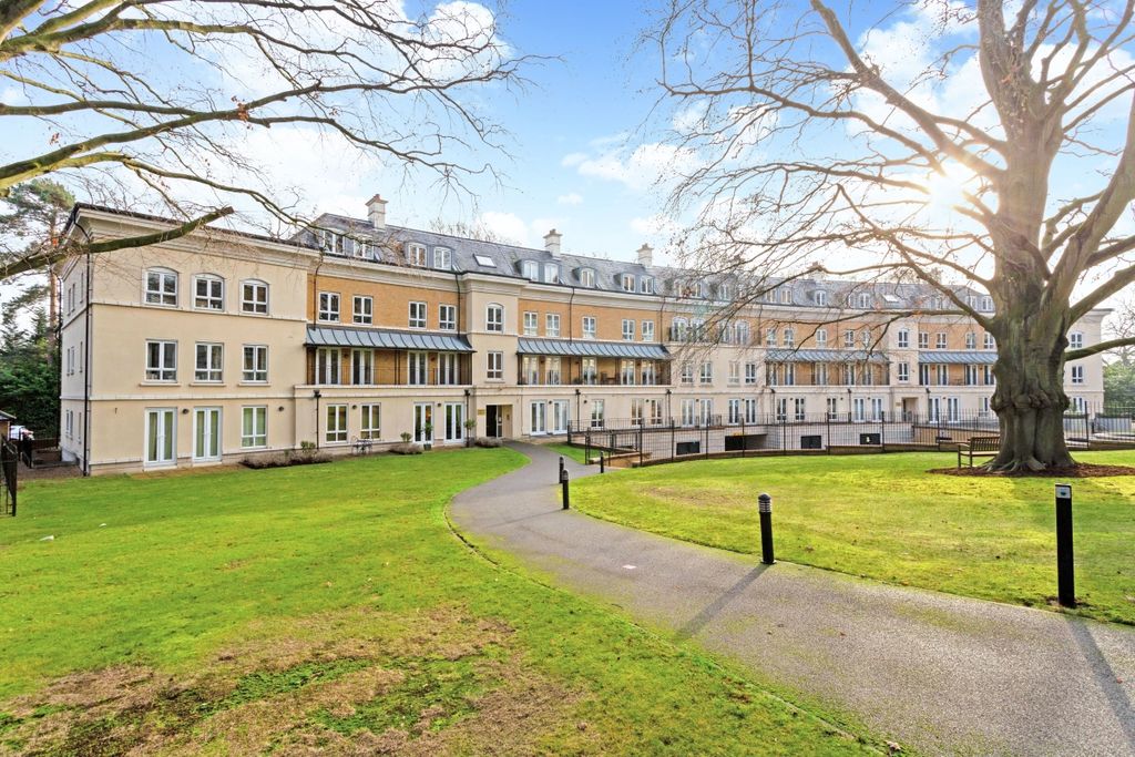 Property photo 1 of 9