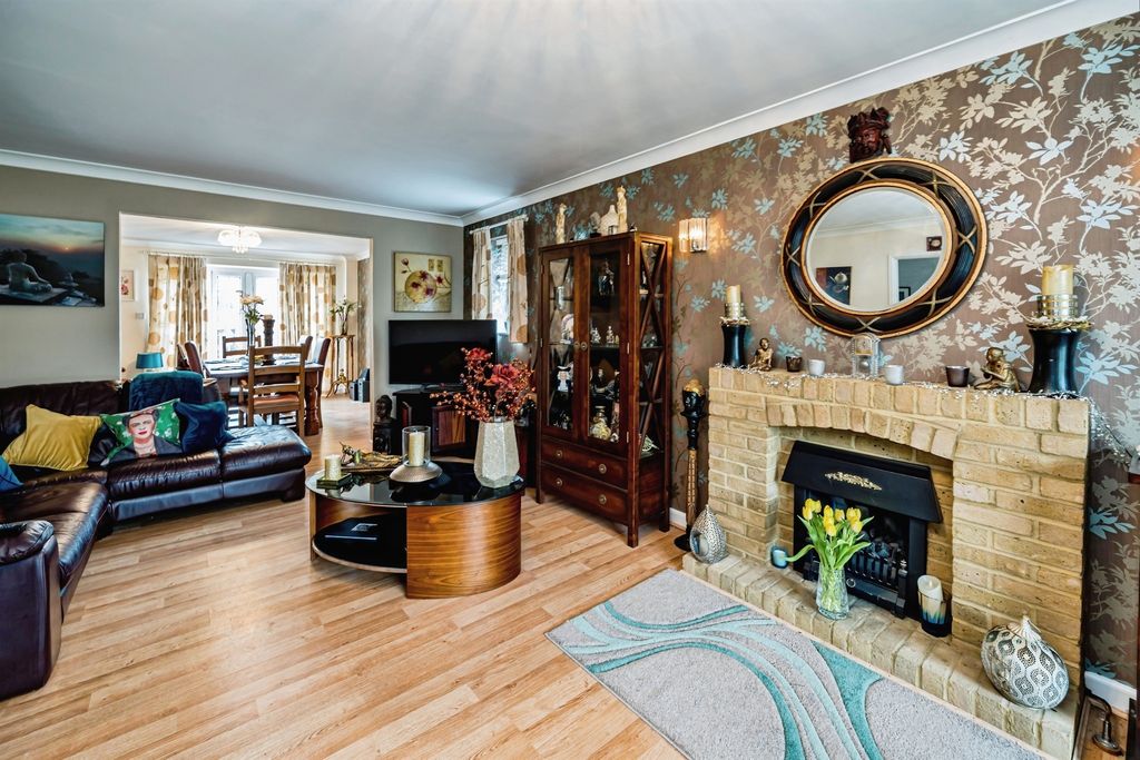 Property photo 3 of 20