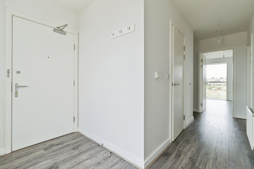 Property photo 3 of 12 Pbox-Img.Jpg
