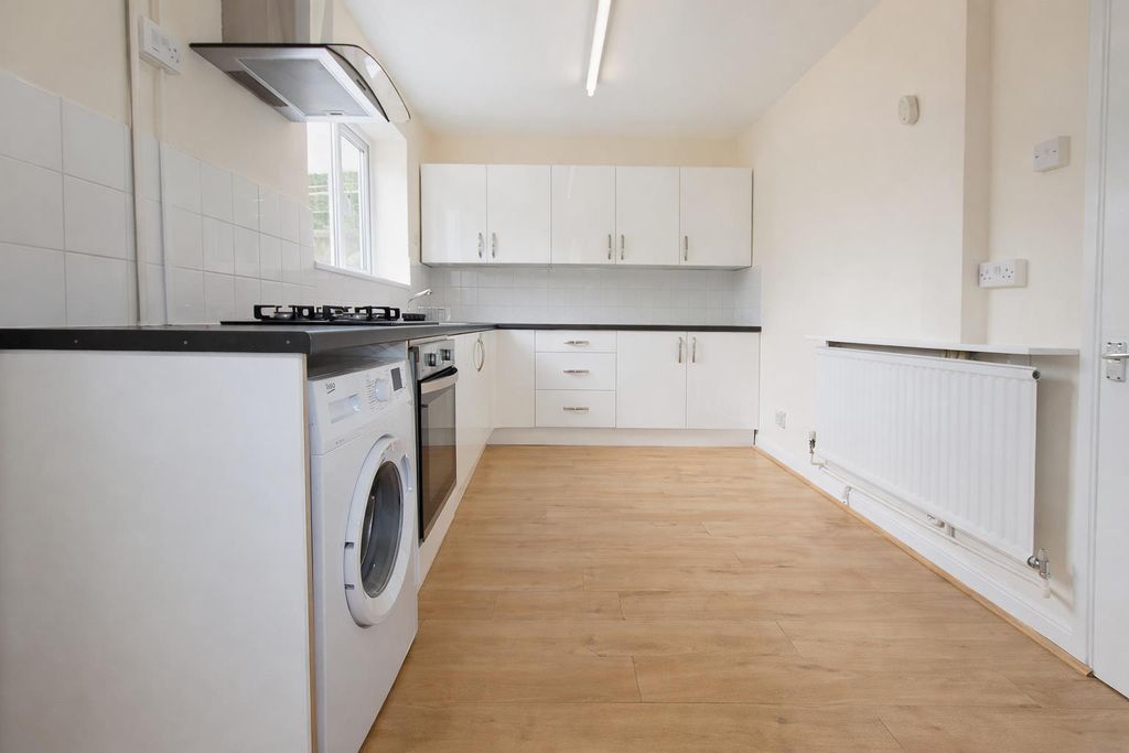 Property photo 3 of 8 54544B53-2Da4-44A8-Af4A-61c39E3458Ac.Png