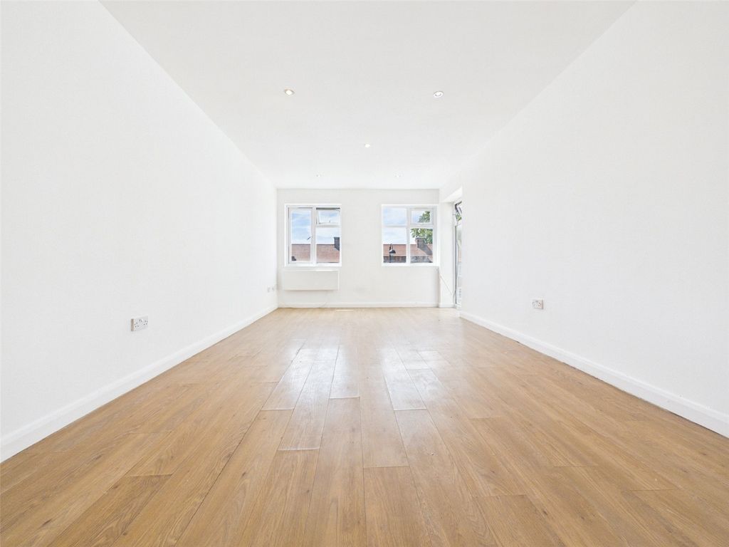 Property photo 2 of 7 Picture No. 07