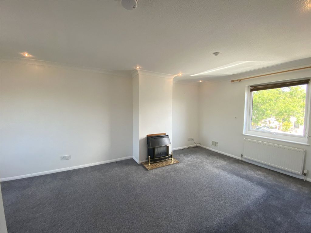 Property photo 3 of 8 Picture No. 12