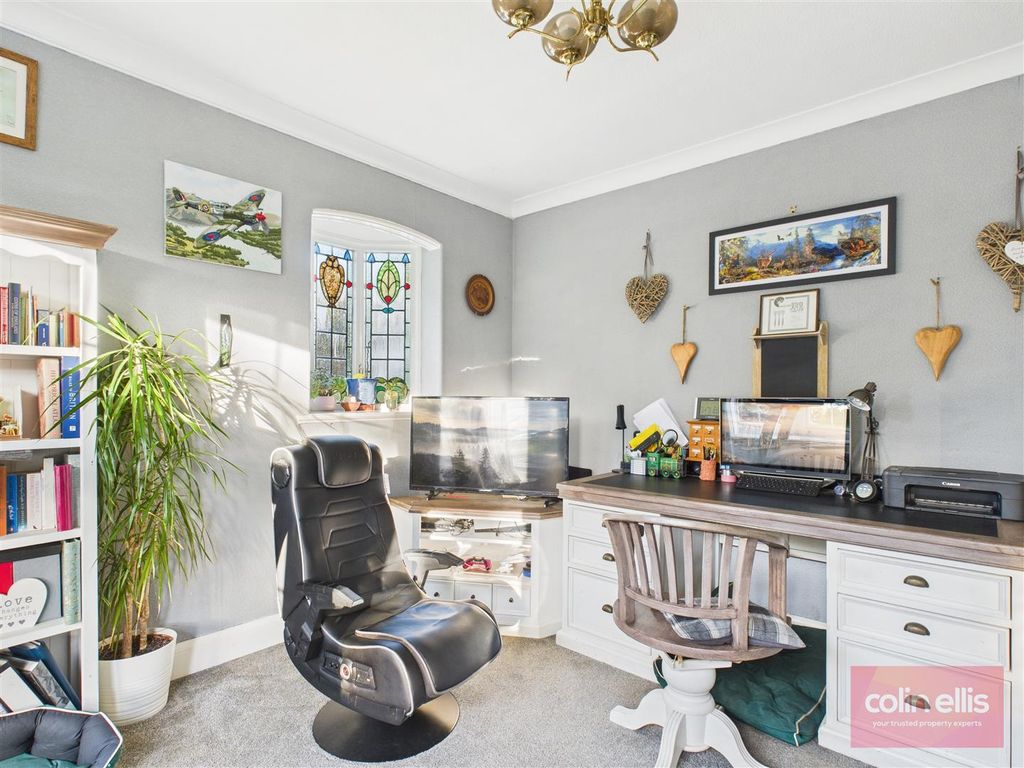 Property photo 3 of 45 Cam05075G0-Pr0246-Still004.Jpg