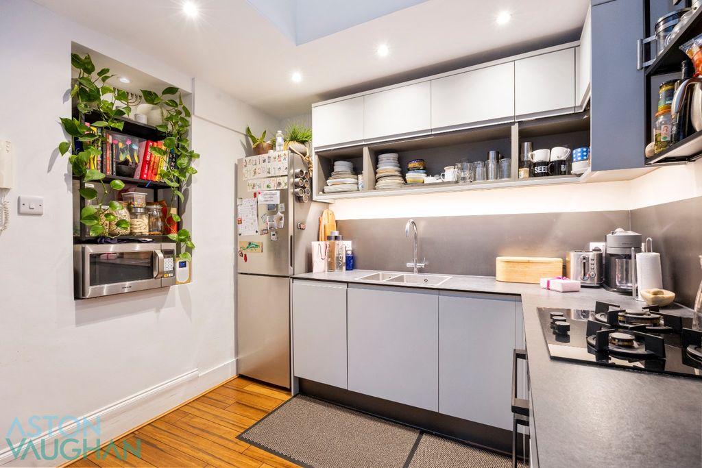 Additional image 6 of 4 bed flat for saleLewes Crescent, Brighton, East Sussex BN2