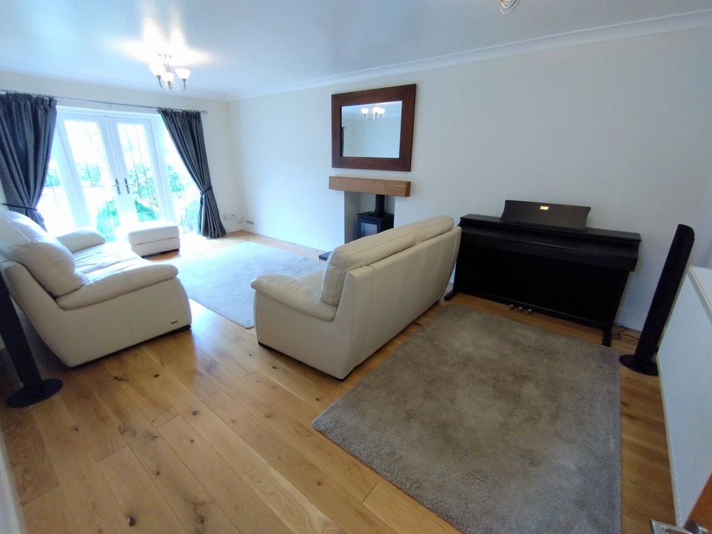 Property photo 3 of 26