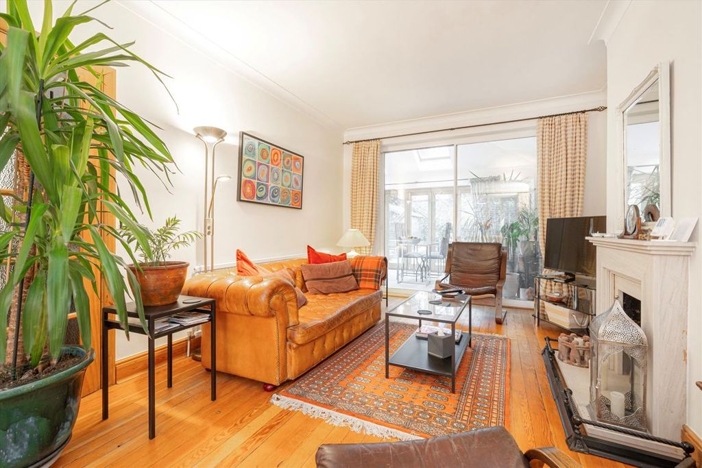 Property photo 2 of 8