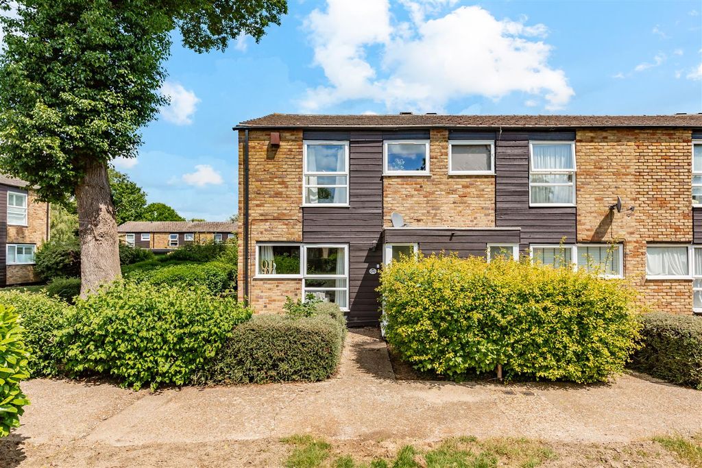 Property photo 1 of 15 19 Millfield-Hr1.Jpg