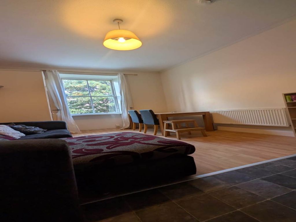 Property photo 3 of 11 17A91F05-5c34-4Bc6-B0Fc-B949218d61Da