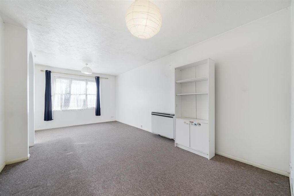 Property photo 2 of 7 9 Ash Walk - Xplfuiezvzv9O4Qdnzvx.Jpg