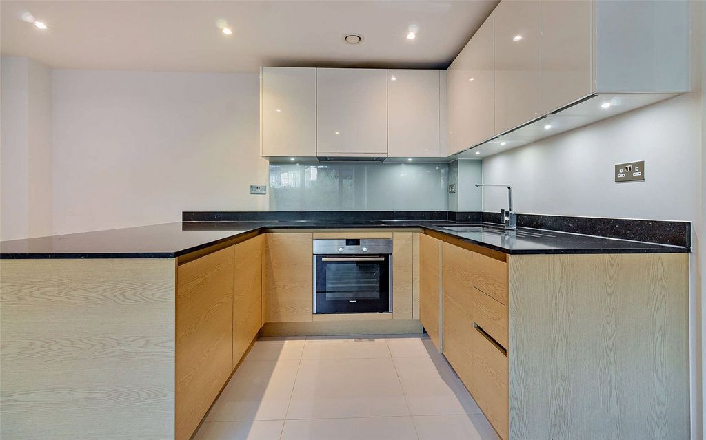 Property photo 3 of 15 Kitchen Area