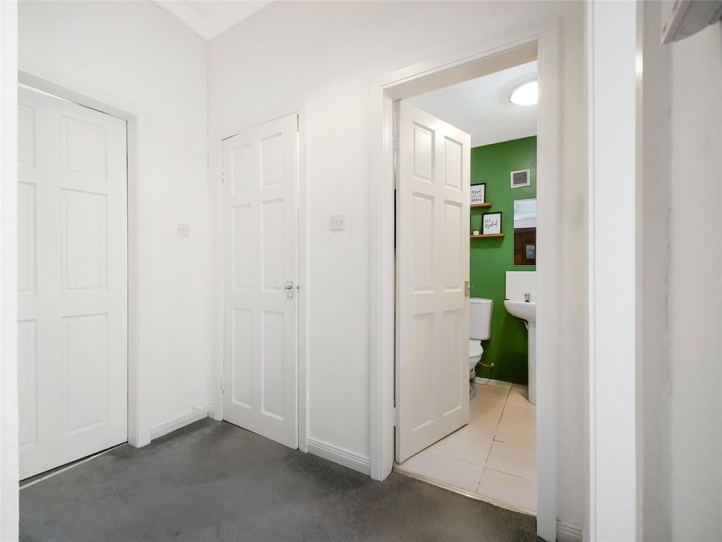 Property photo 2 of 15 Picture No. 01