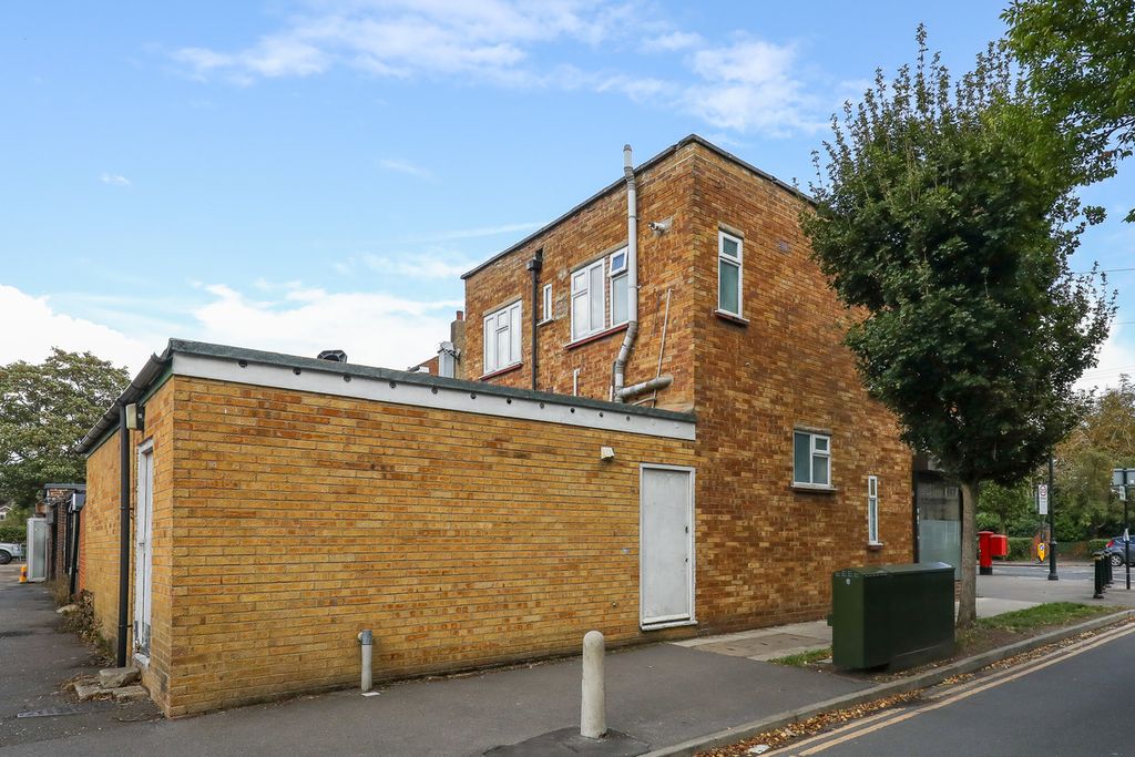 Property photo 2 of 7