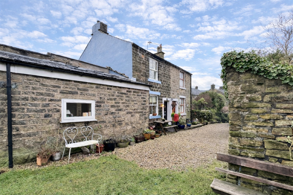 Property photo 2 of 30 (Main)