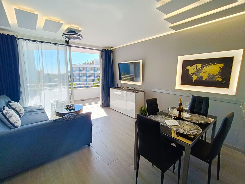 Property photo 2 of 18