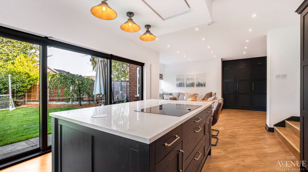 Property photo 3 of 49 5549327