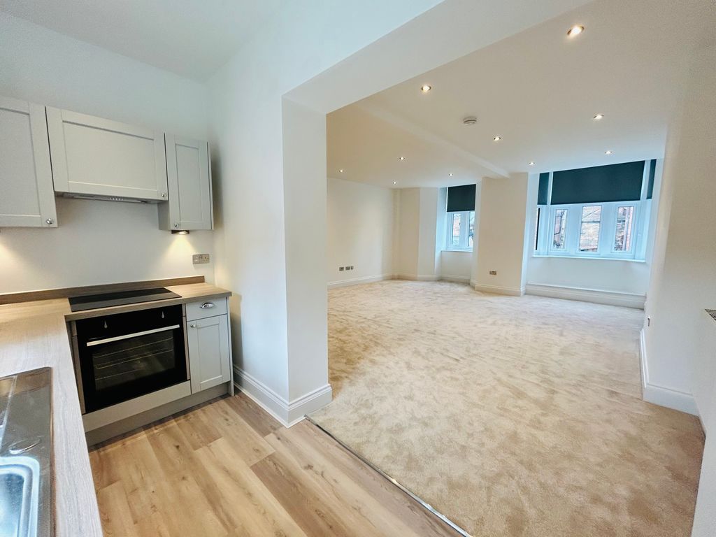 Property photo 3 of 10 Living Room