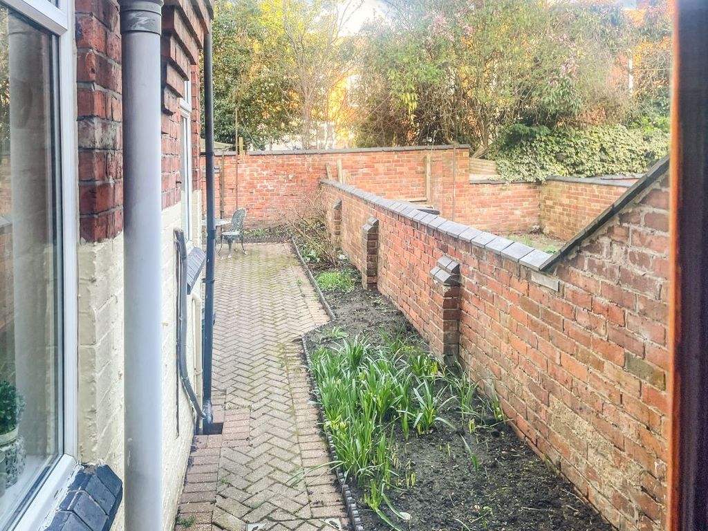 Property photo 3 of 11