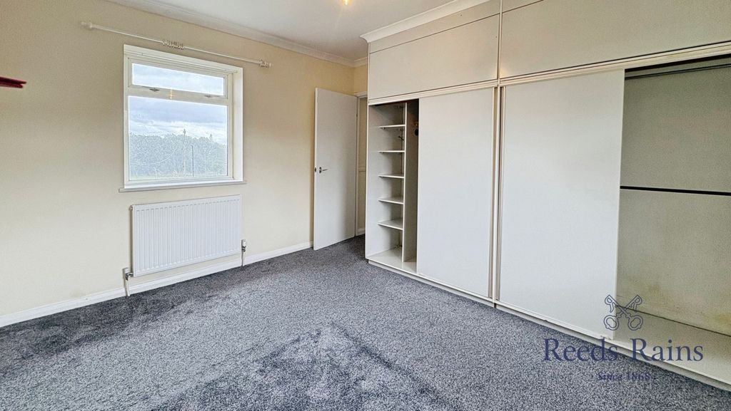 Property photo 3 of 13 Pbox-Img.Jpg