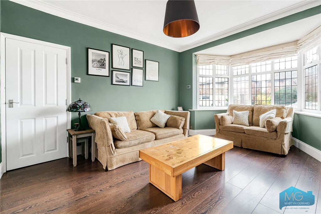 Property photo 2 of 28 Picture No. 31