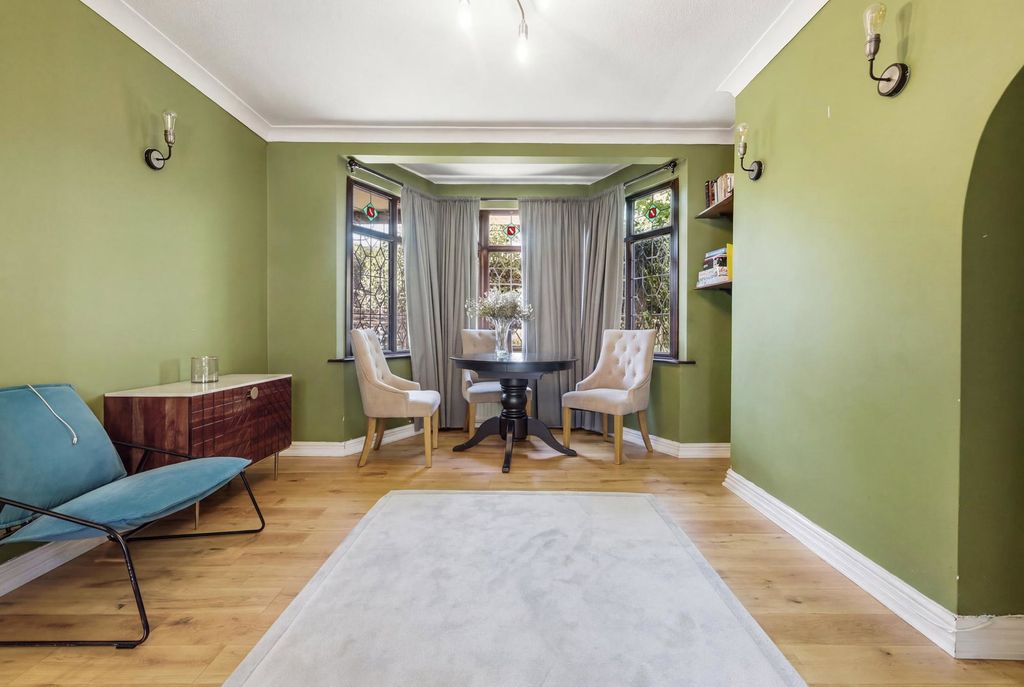 Property photo 1 of 30