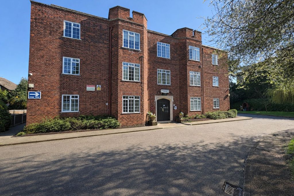 Property photo 1 of 31