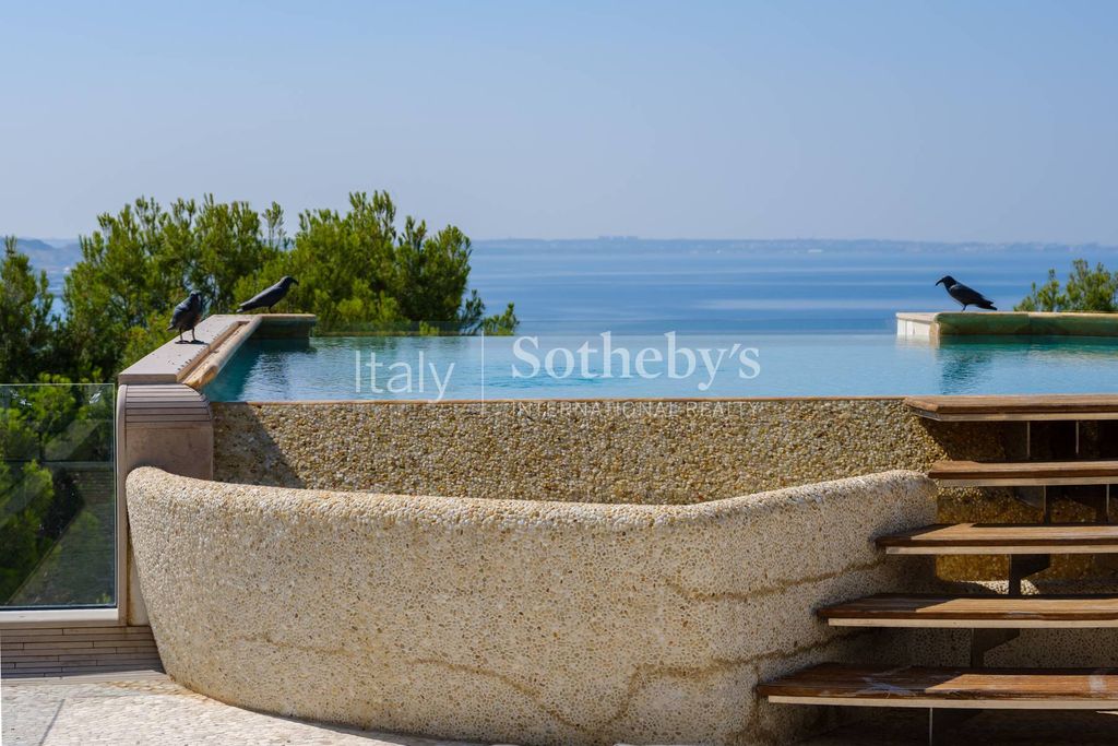 Property photo 3 of 24