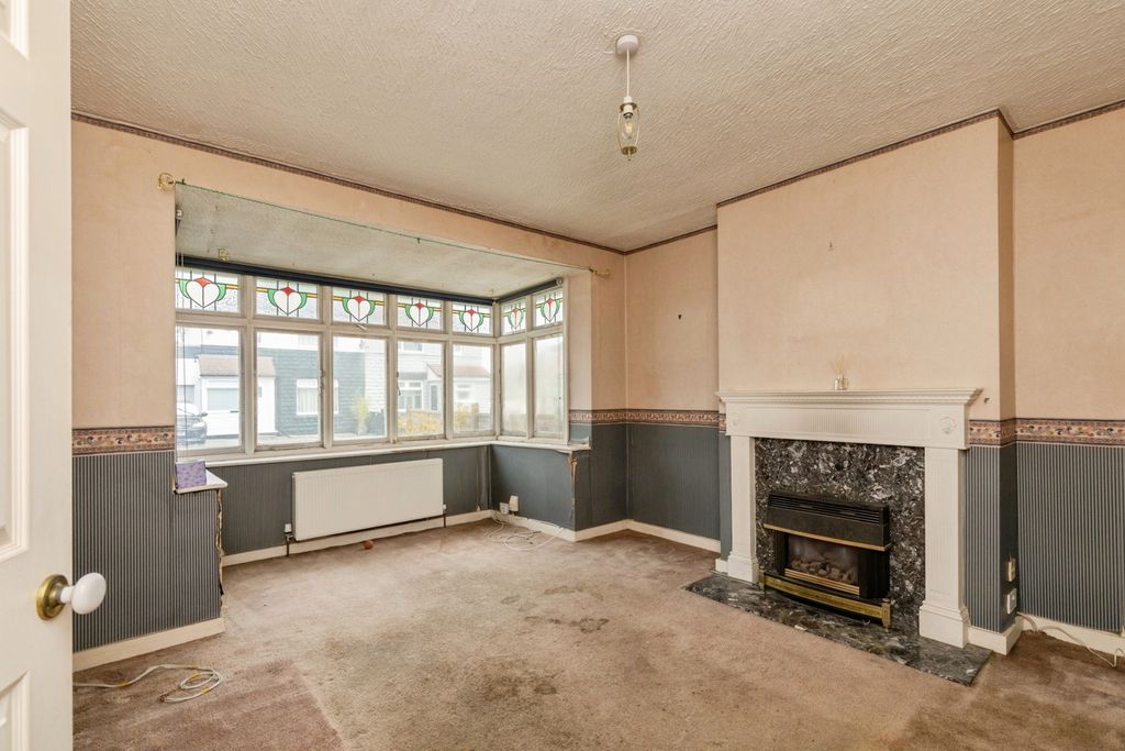 Property photo 3 of 20 Pbox-Img.Jpg