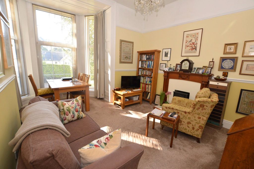 Property photo 2 of 13 Picture No. 16