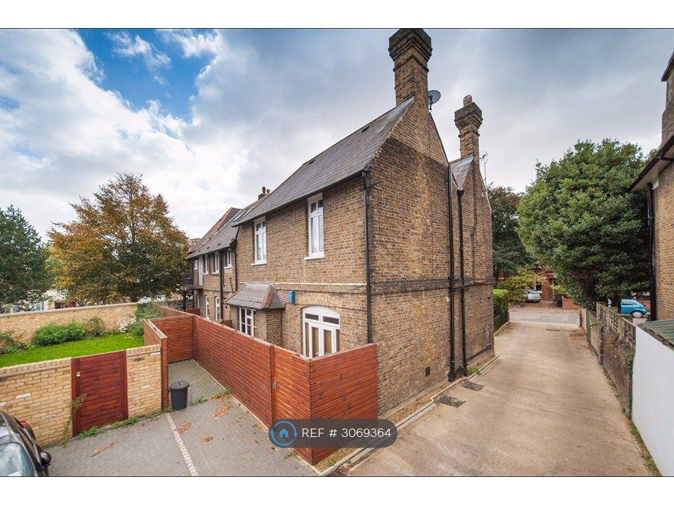 Property photo 2 of 18