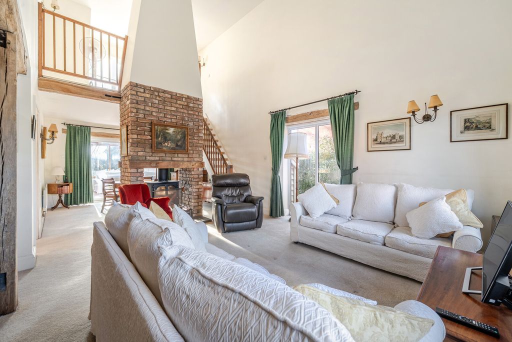 Property photo 3 of 21 Picture 3