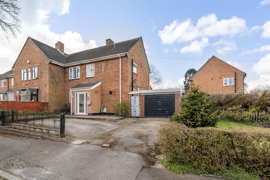 Property photo 1 of 11 23 Madams Hill Road_15.Jpg