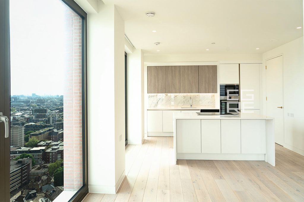 Property photo 2 of 39