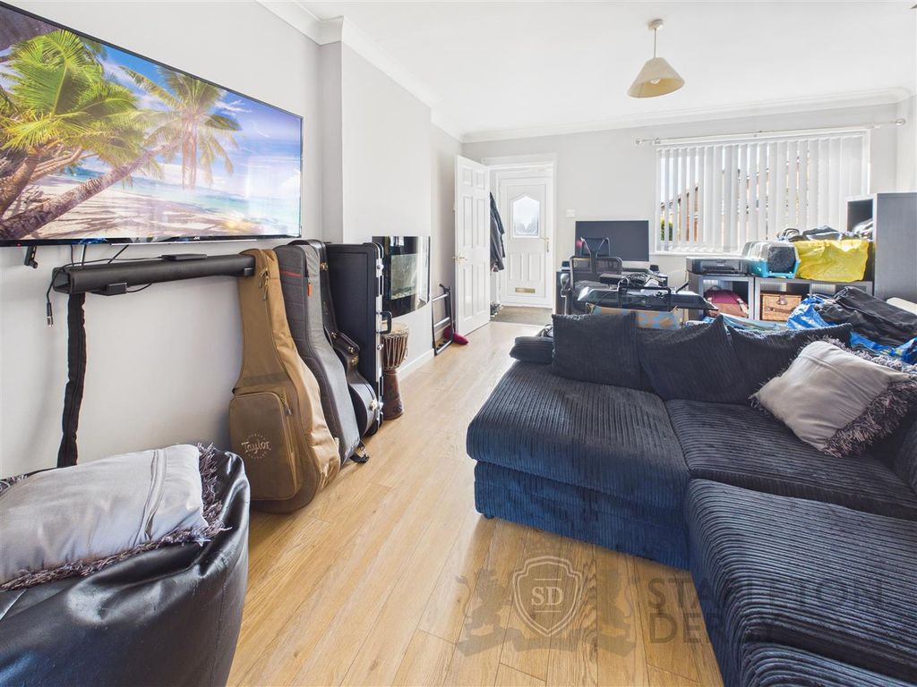 Property photo 2 of 8 Cam04709G0-Pr0376-Still004.Jpg