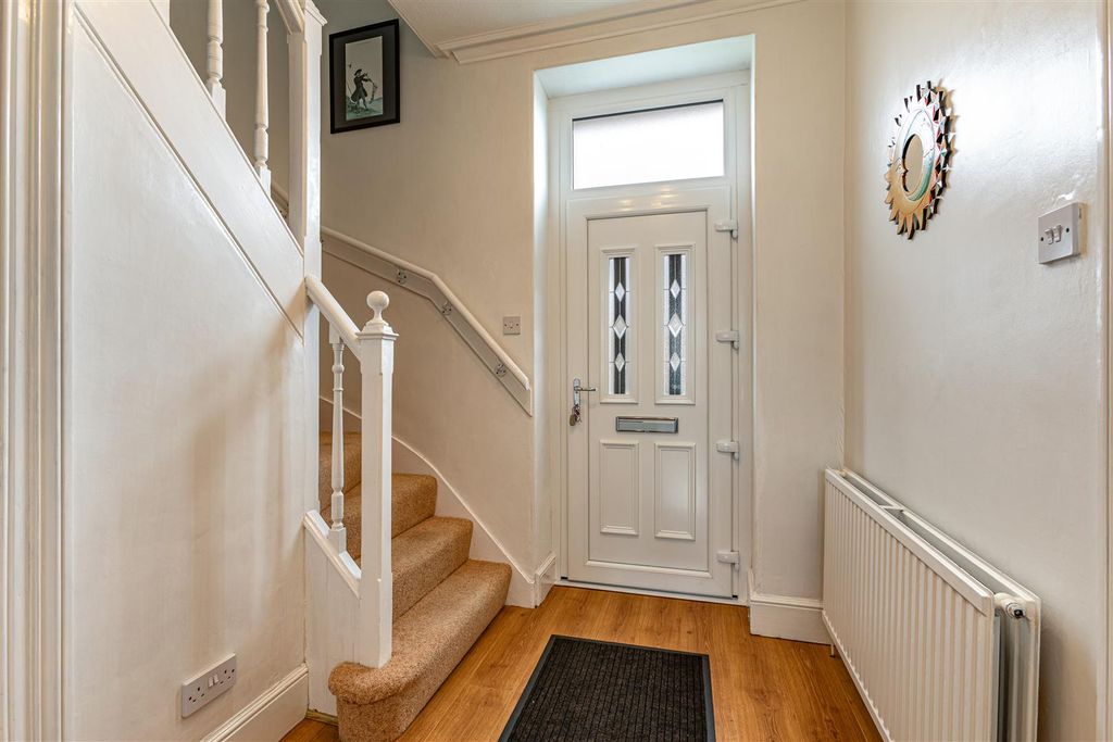 Property photo 3 of 22 72 Thistle Street Galashiels 07.Jpg