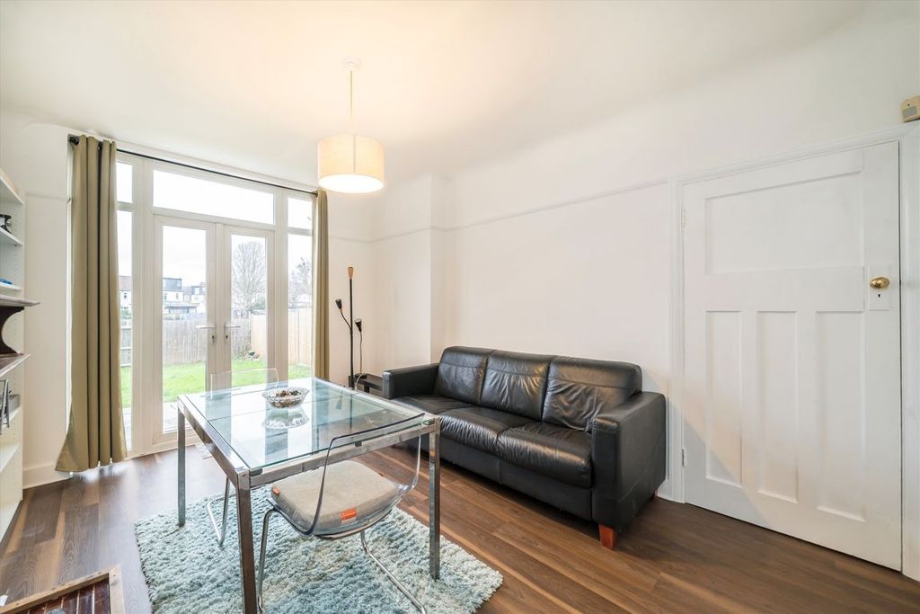 Property photo 3 of 7